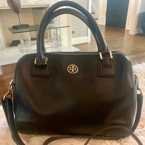 TORY BURCH BLACK LEATHER ROBINSON HANDBAG